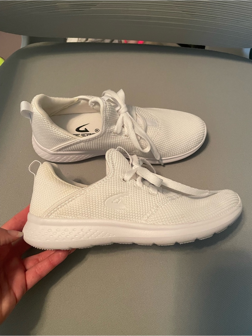 Geers by Dream Seek white mesh sneakers
